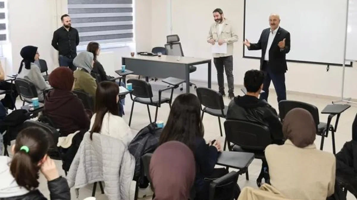 Gebze’e Başkan Büyükgöz gençlerle buluştu