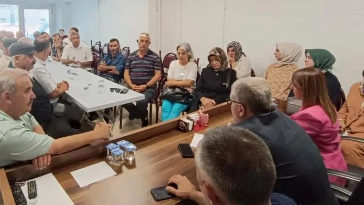 AK Parti Milletvekili Eldemir Pazaryeri’ni dinledi