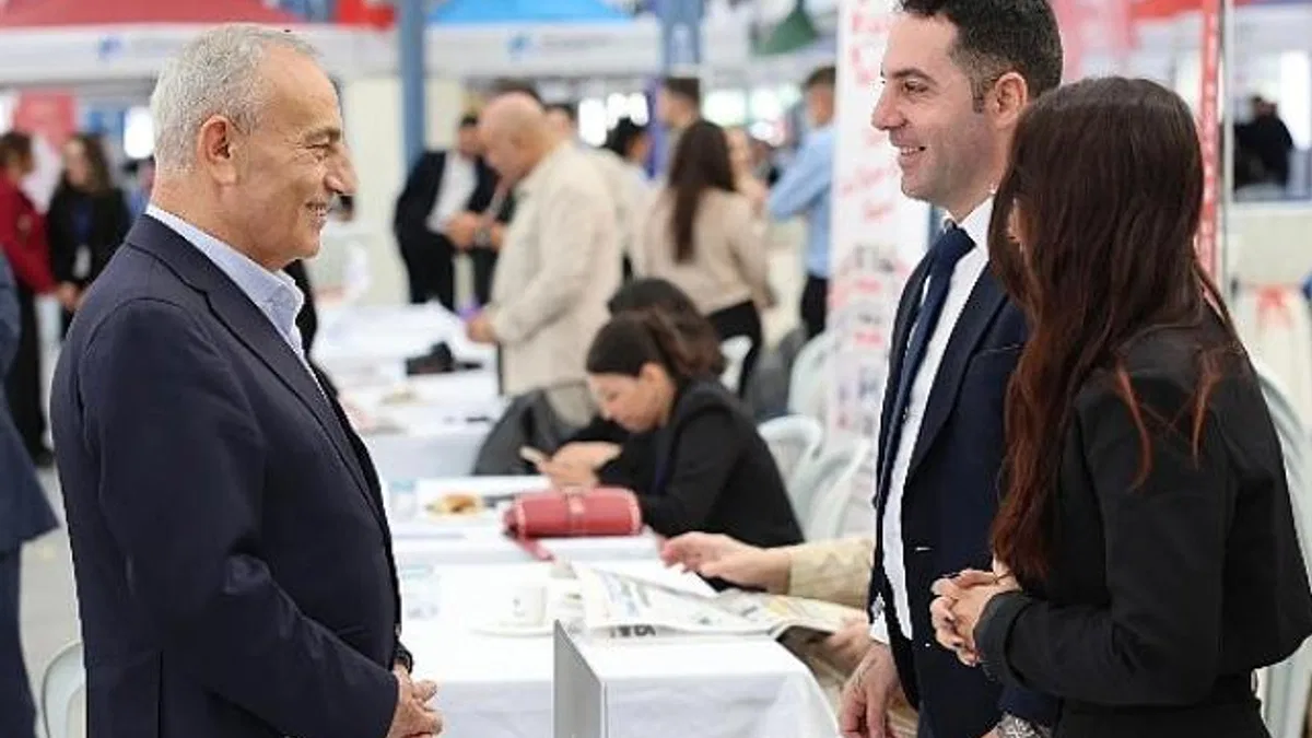 Küçükçekmece Belediyesi İş Arayan ve İşverenler Arasında Köprü Oldu