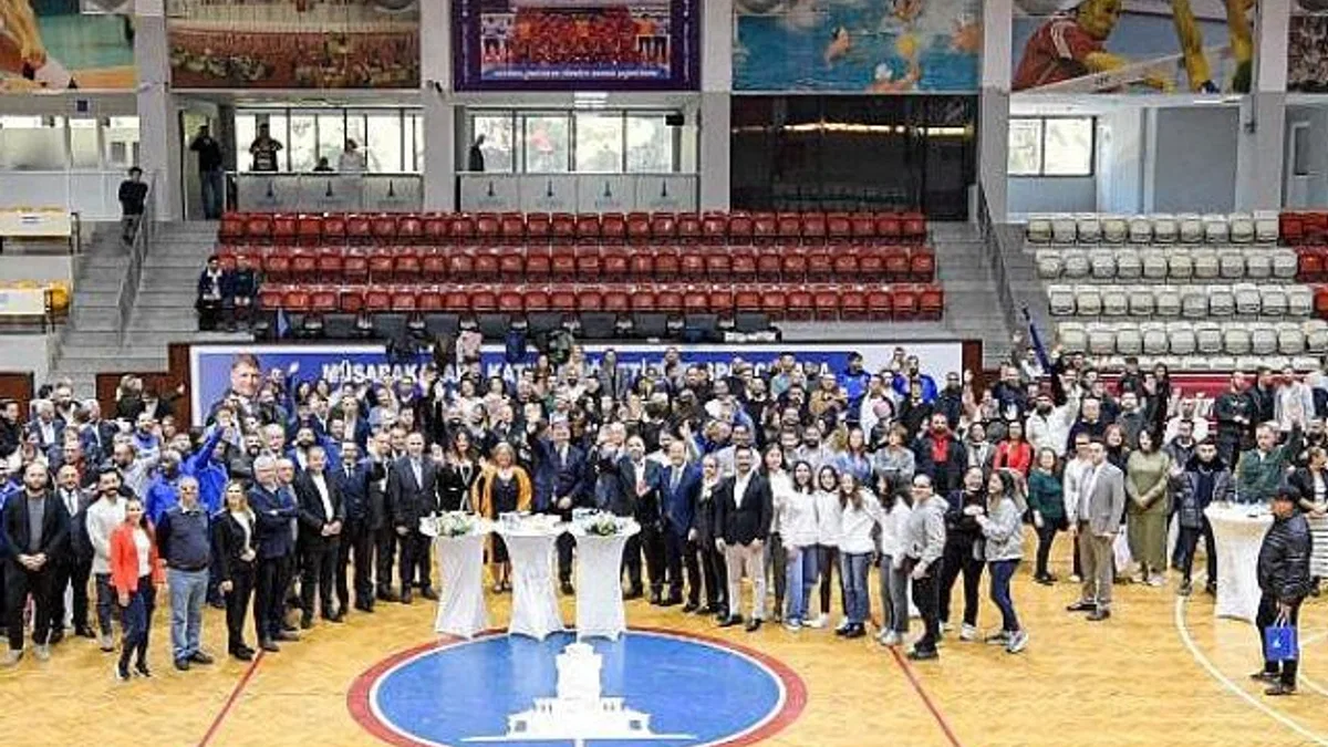 Büyükşehir Belediyesi’nin spor ailesi yeni yıl için bir araya geldi “Şampiyon olacağım diyen herkesin yanında olacağız”