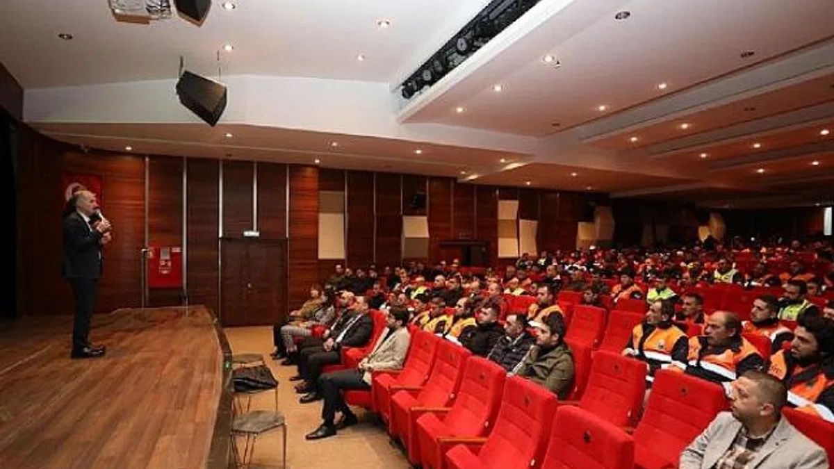 Temizlik İşleri Personeline Yalın Temelleri Eğitimi Verildi