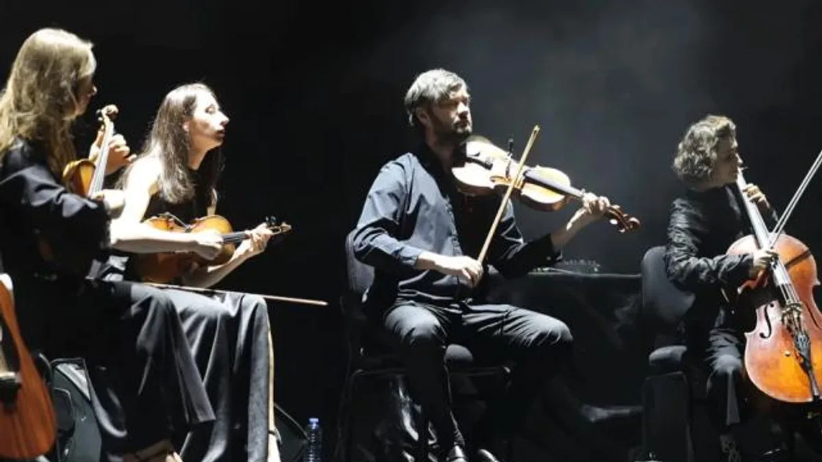 Dünyaca ünlü piyanist İzmir’de ayakta alkışlandı