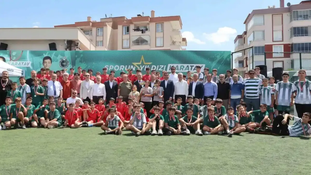 Konya Karatay’da futbol ve dart turnuvalarında şampiyonlar belli oldu