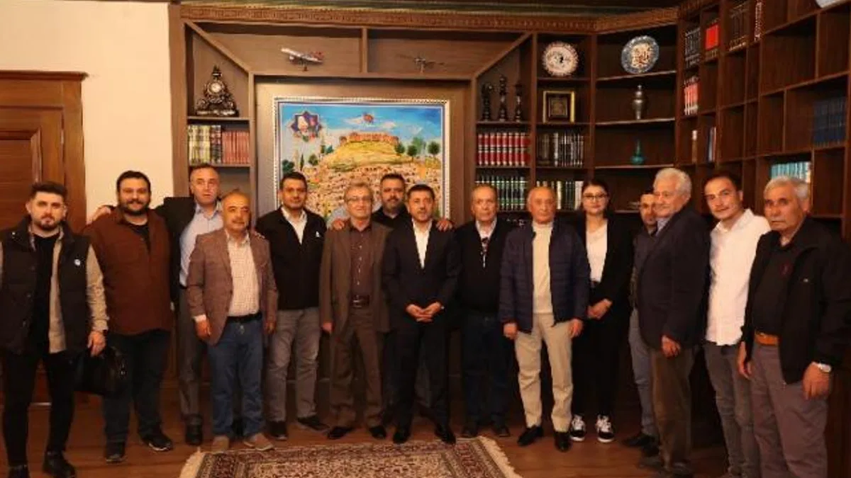 Başkan Arı’ya ziyaretler