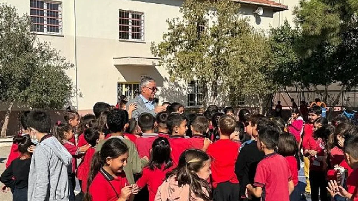 Başkan Topaloğlu öğrencilerle bir araya geldi
