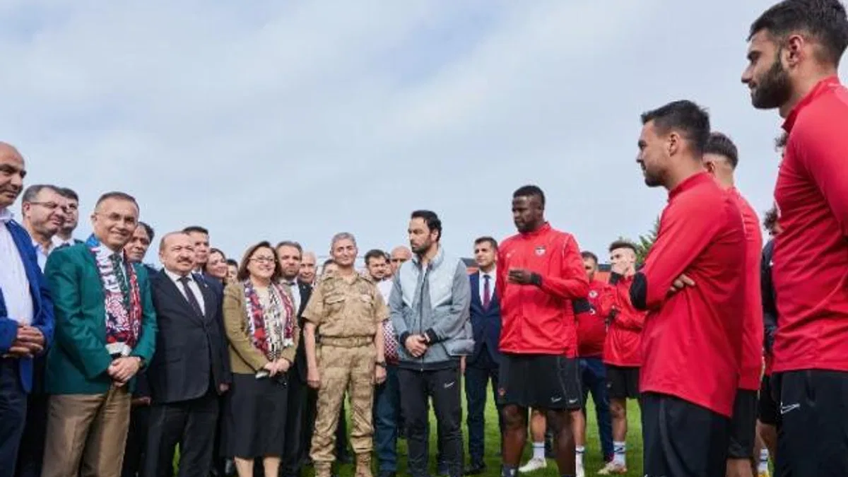 Başkan Şahin’den Gaziantep FK’ya moral ziyareti!