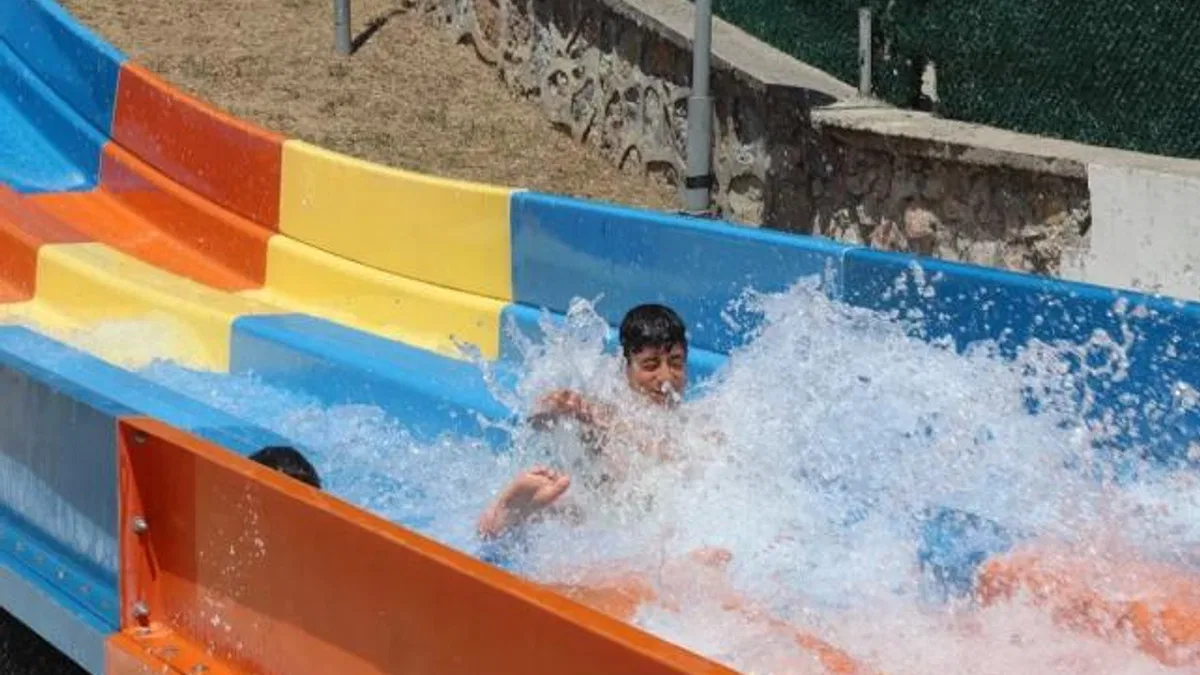 İzmit’te Aquapark’a yoğun ilgi
