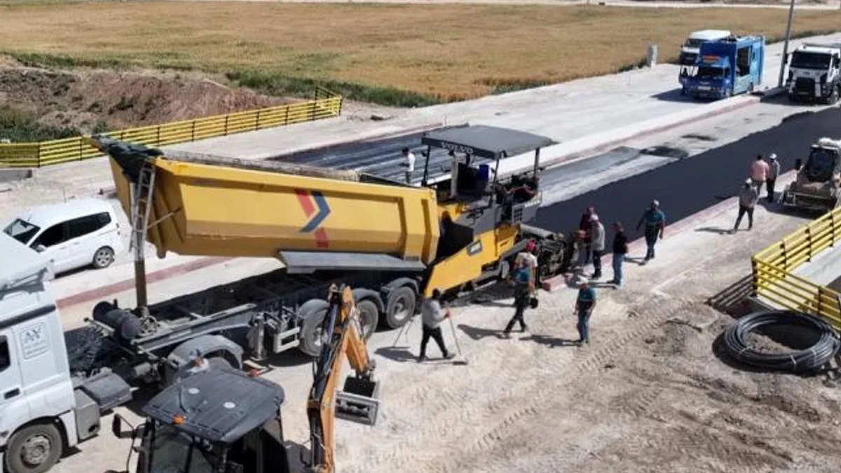 Konya Karaaslan Mahallesi’ne sıcak asfalt