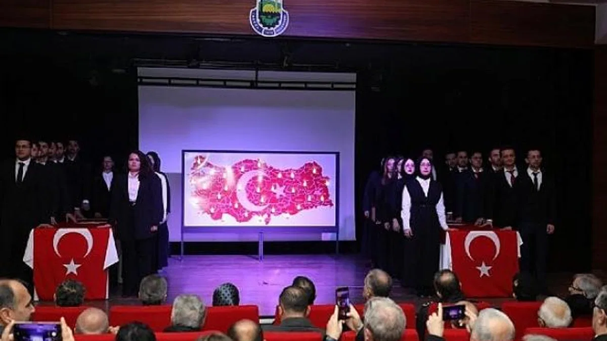 İnegöl’de 24 Kasım Öğretmenler Günü Törenlerle Kutlandı
