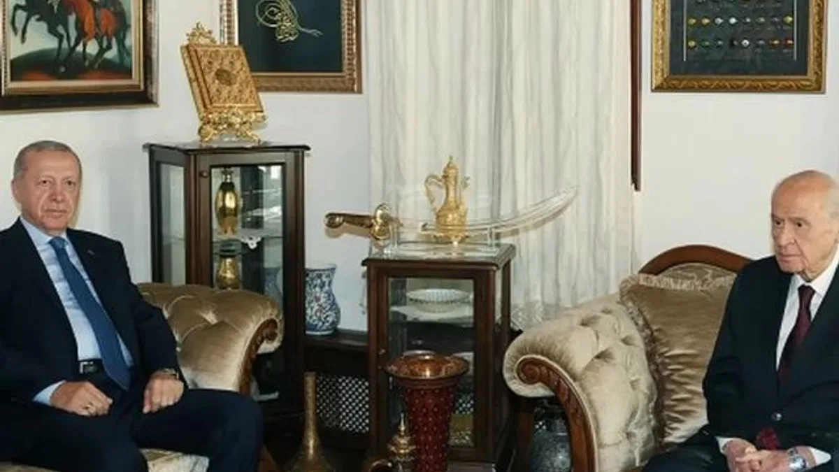 Cumhurbaşkanı Erdoğan, MHP lideri Bahçeli’yi evinde ziyaret etti
