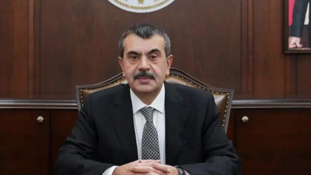 Şehit öğretmen Yılmaz’a Bakan Tekin’den anma mesajı