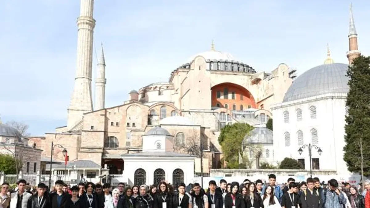 Konya’nın gençleri İstanbul’un tarihine dokunuyor