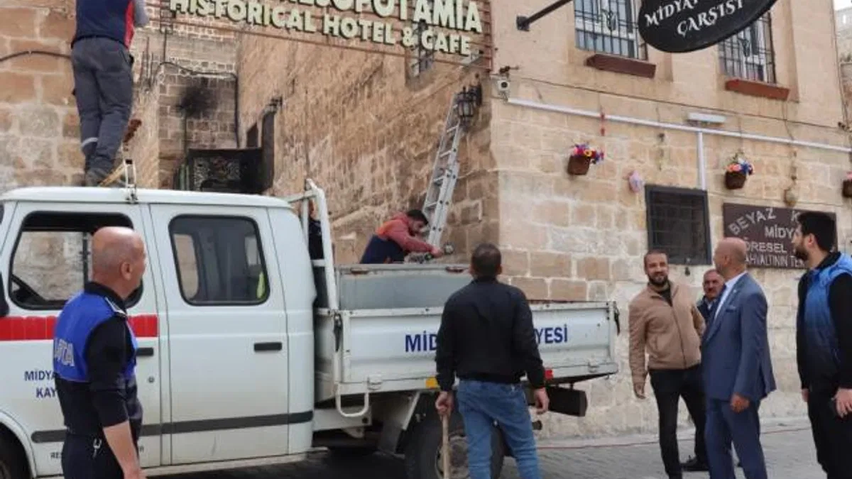 Mardin Midyat’ta tarihi dokuyu korunuyor