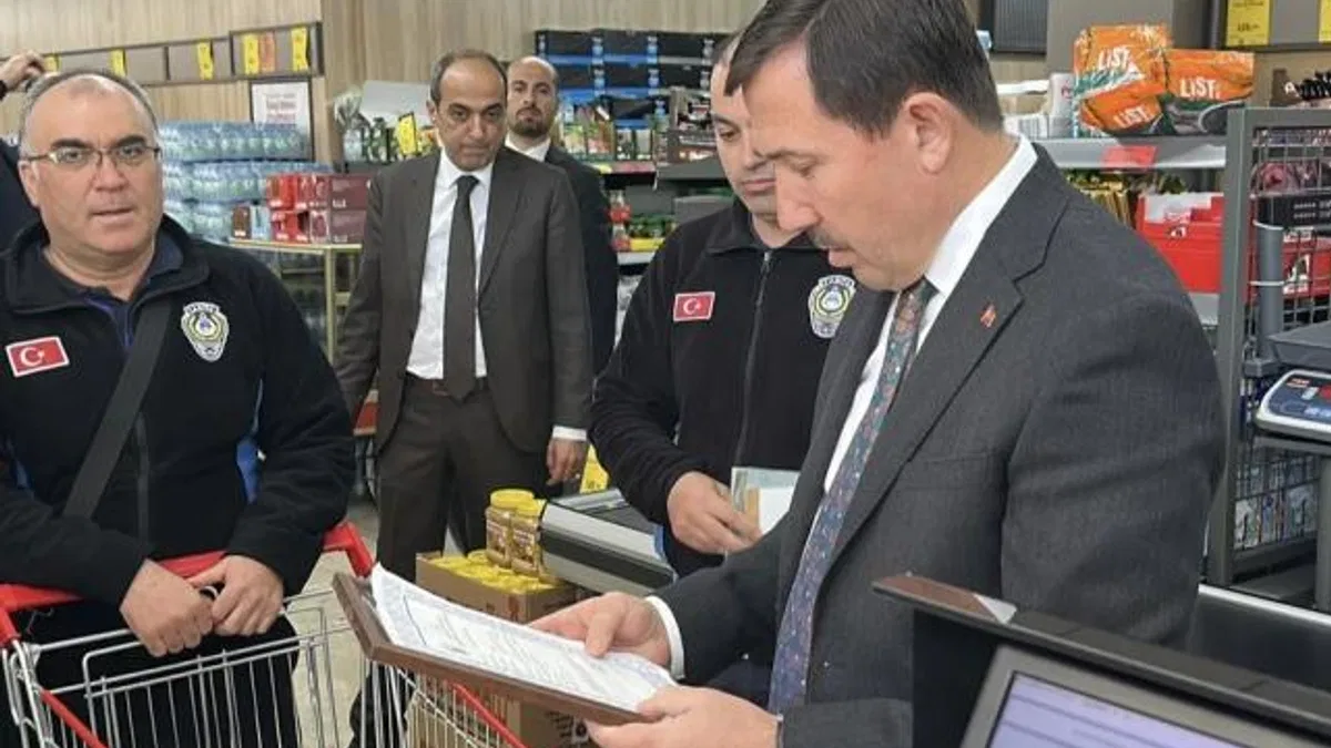 Konya Karatay’da zabıta ekipleri Başkan Kılca ile denetimde