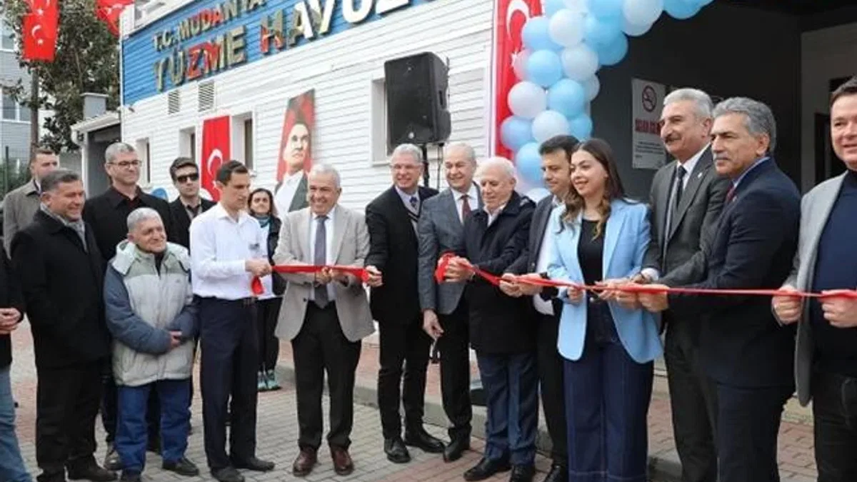 Bursa Mudanya Kapalı Yüzme Havuzu açıldı