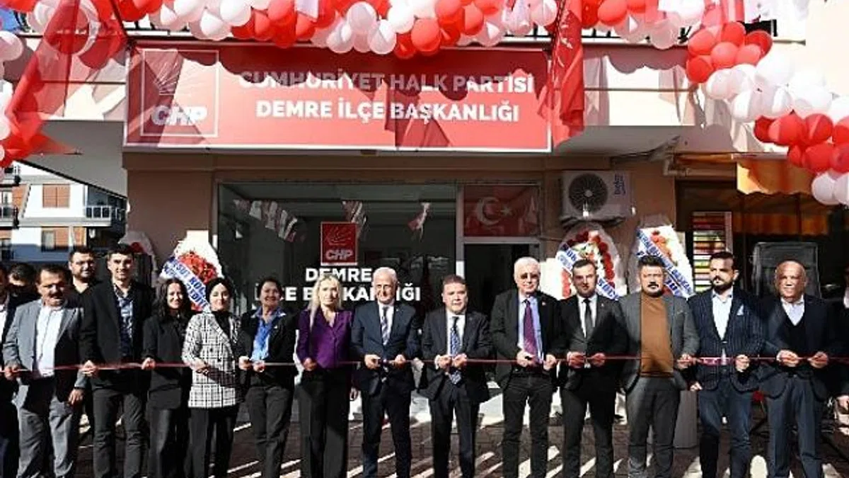 Başkan Böcek Demre’de
