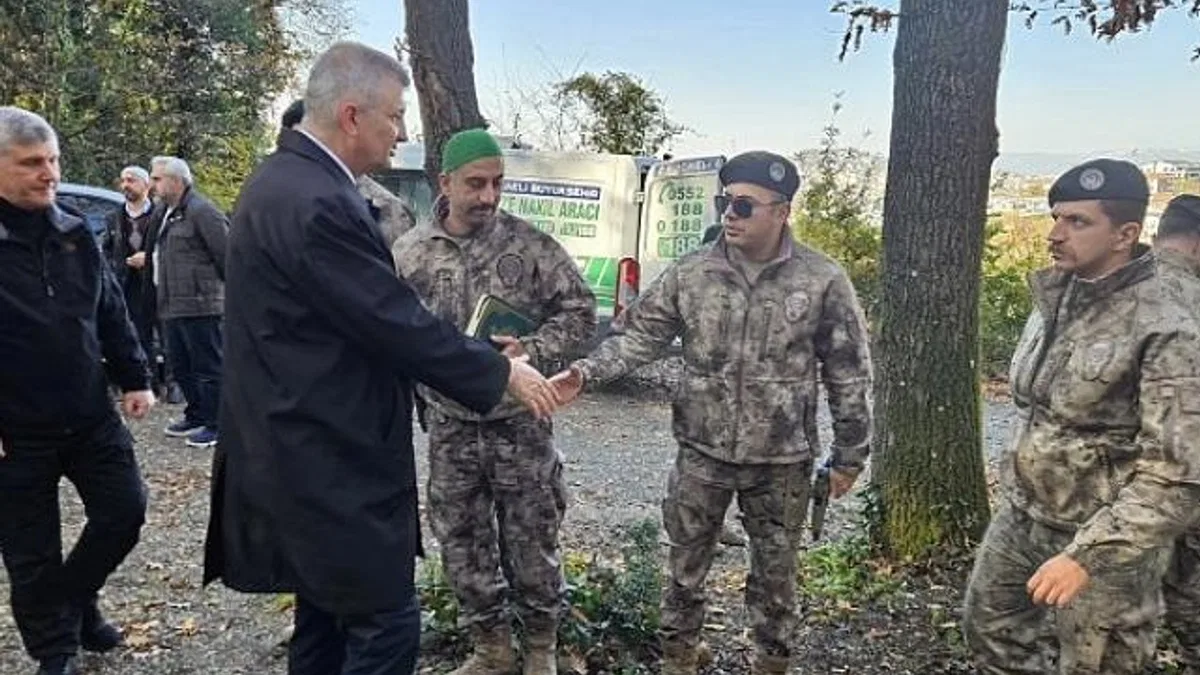 Yüksekova Şehidi Mustafa Yavaş Gölcük’te Kabri Başında Dualarla Anıldı