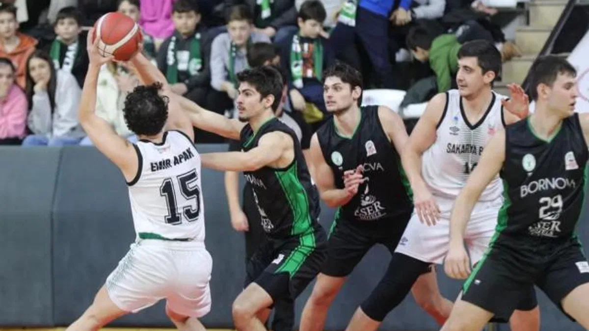 Sakarya’da dev adamlar son maçta kazanmak istiyor