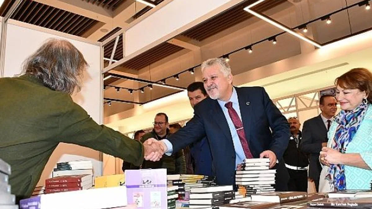 Lüleburgaz’da 2. Kitap ve Edebiyat Fuarı başladı