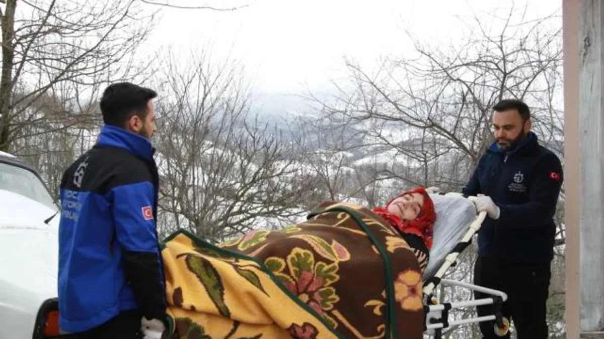 Kocaeli Büyükşehir Sultan Teyze’yi 13 yıldır hastaneye taşıyor