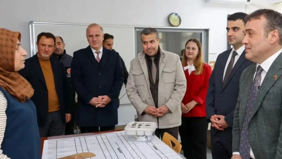 Bilecik Valisi Sözer’den Osmaneli HEM’e ziyaret