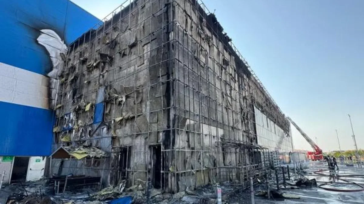 Koskoca fabrika küle döndü