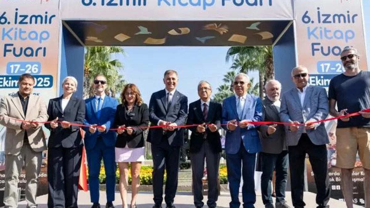 İzmir’de kitap ve edebiyat dolu günler başladı