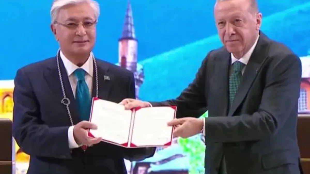 Kazakistan Cumhurbaşkanı Tokayev’e Türkiye’den devlet nişanı