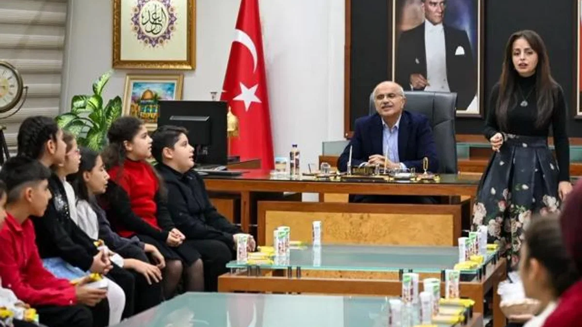 Malatya’da küçük kalplerden Başkan Er’e anlamlı ziyaret