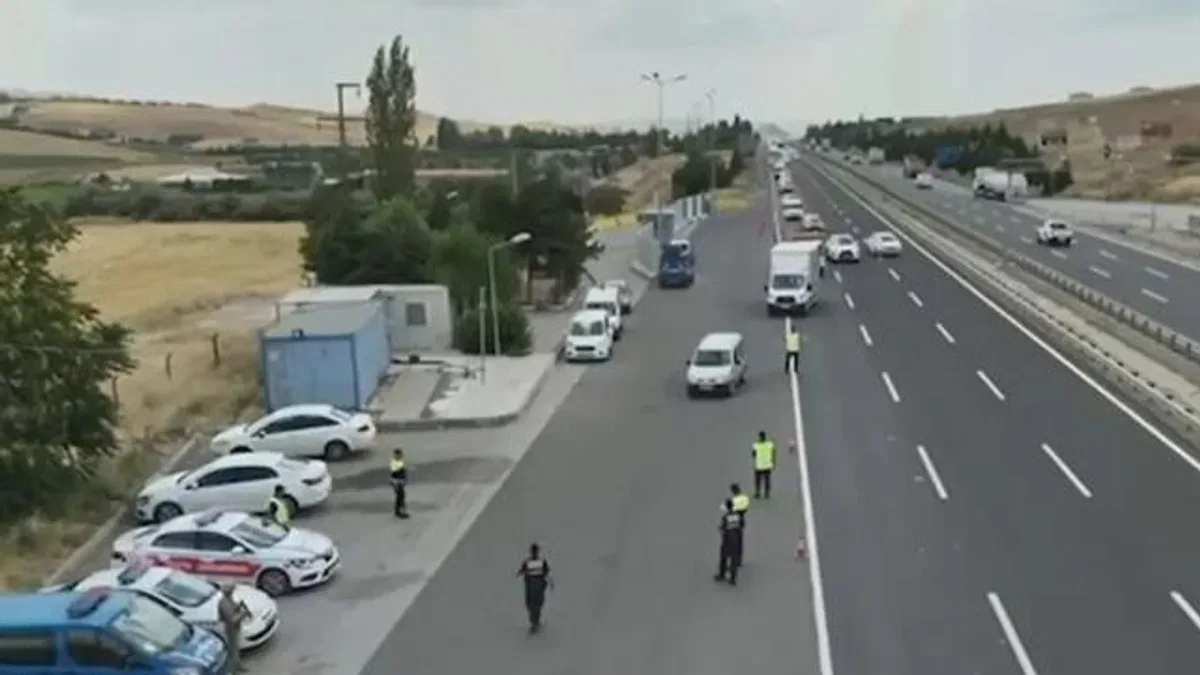 Trafikte 430 bini aşkın araç ve sürücüye ceza