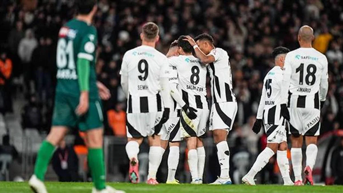 Beşiktaş 2-0 Kırklarelispor (Maç Sonucu) Kartal ikinci yarı kanatlandı!