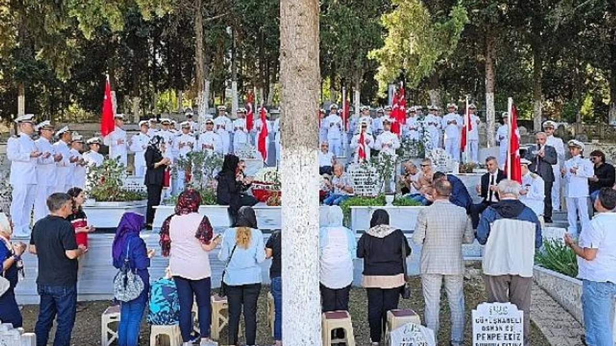 Şehit Deniz Akdeniz Gölcük’te Kabri Başında Dualarla Anıldı