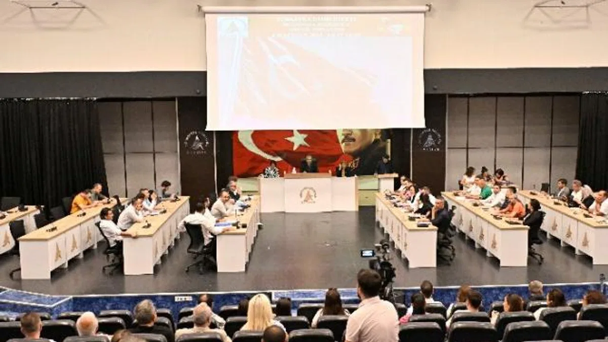 Başkan Uysal: “Dünya standartlarında hizmet binası kazandıracağız”