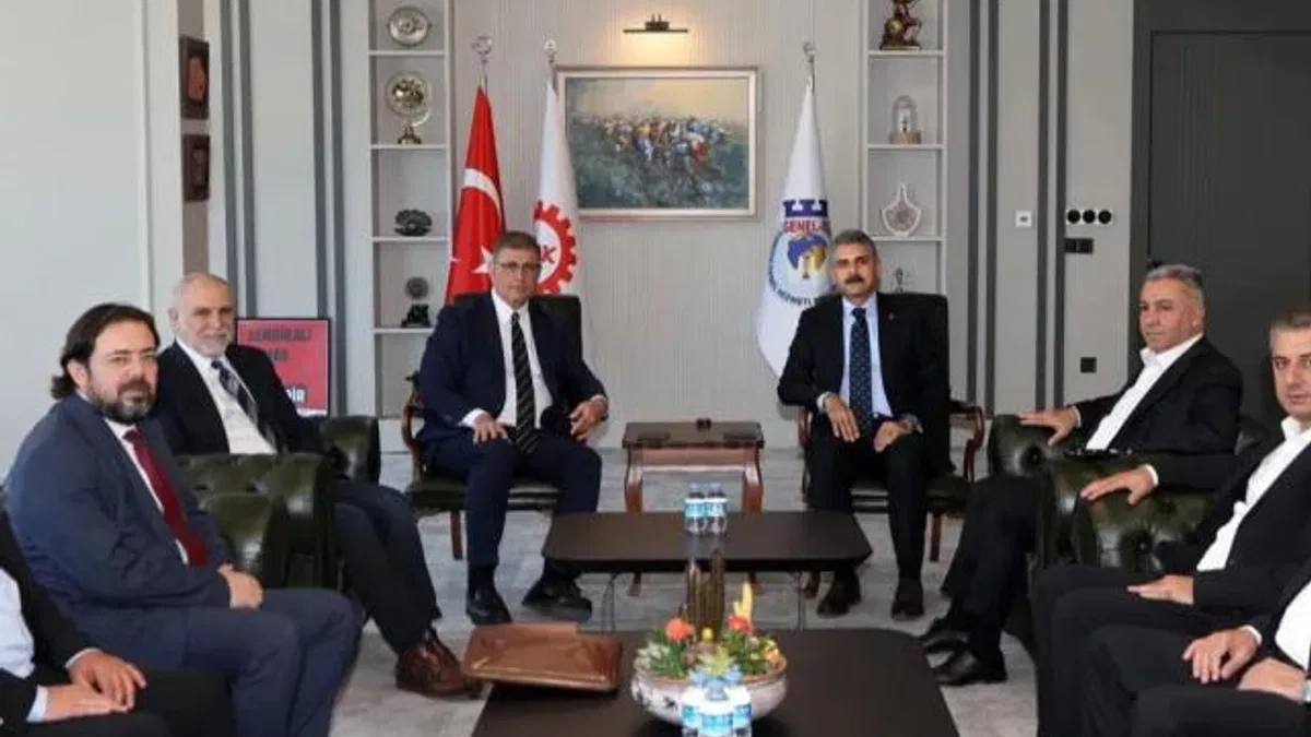 Başkan Tugay’dan Ankara’da sendikalara ziyaret