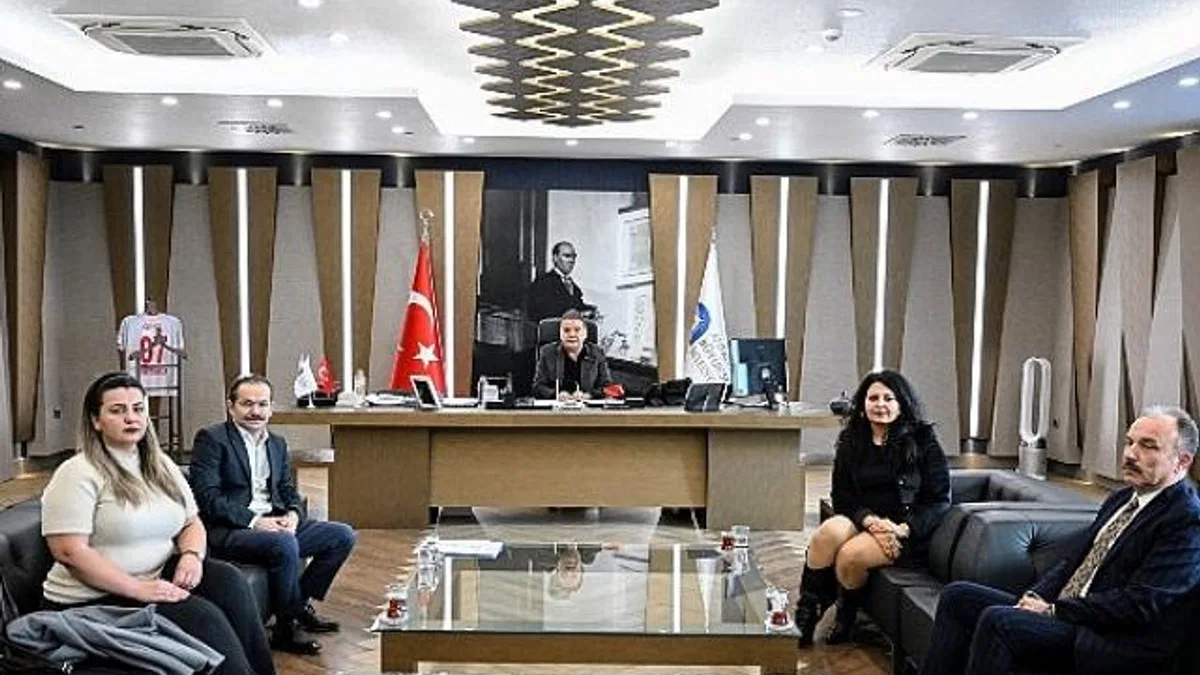 Başkan Böcek’ten Kızılarık sakinlerine destek