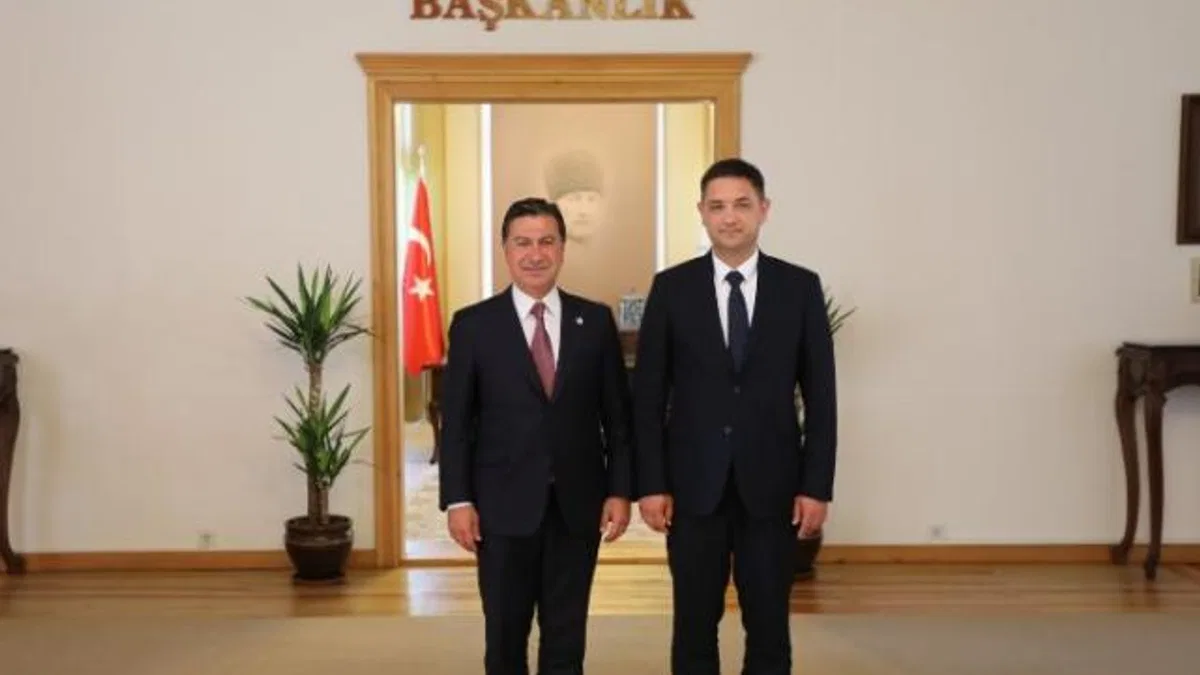 Ukrayna Antalya Konsolosu’ndan Başkan Aras’a ziyaret