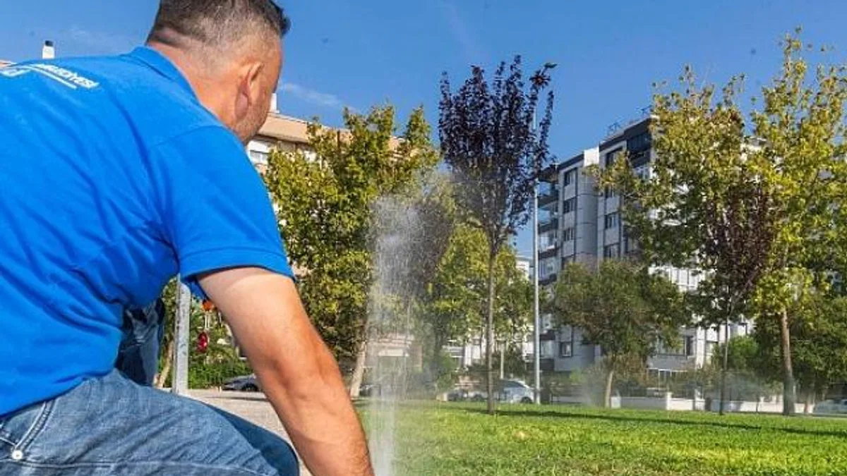 İzmir’in parklarında akıllı sulama dönemi