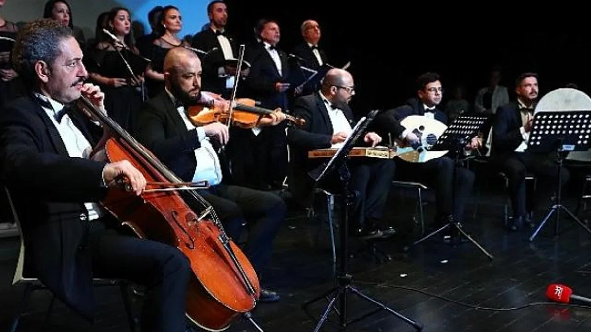 Büyükşehir Belediyesi İsmail Baha Sürelsan Sergi Salonu açıldı