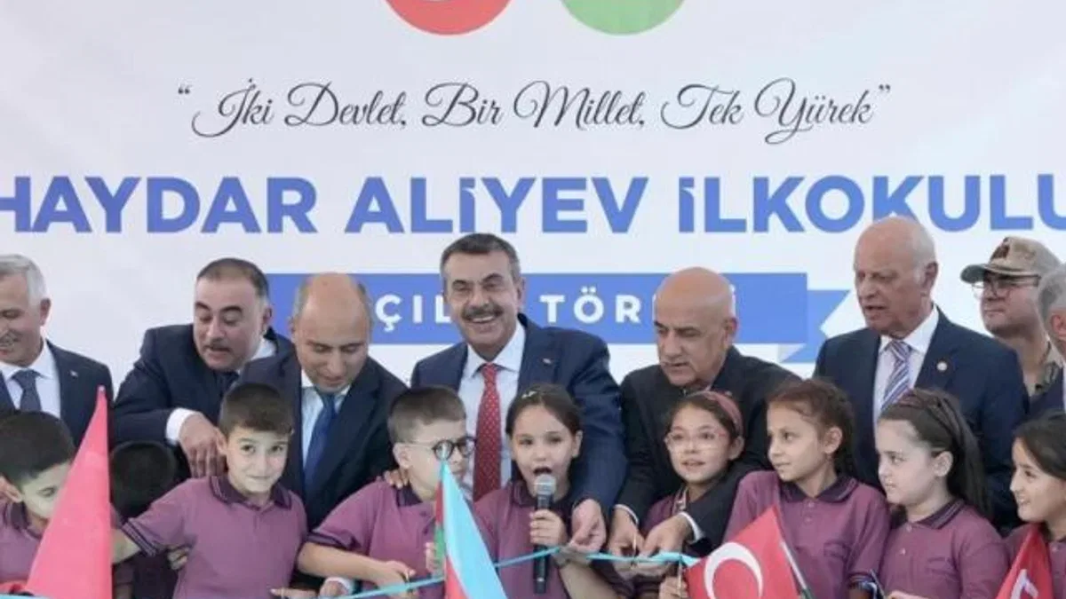 Azerbaycan desteğiyle yapılan ilkokul Kahramanmaraş’ta açıldı