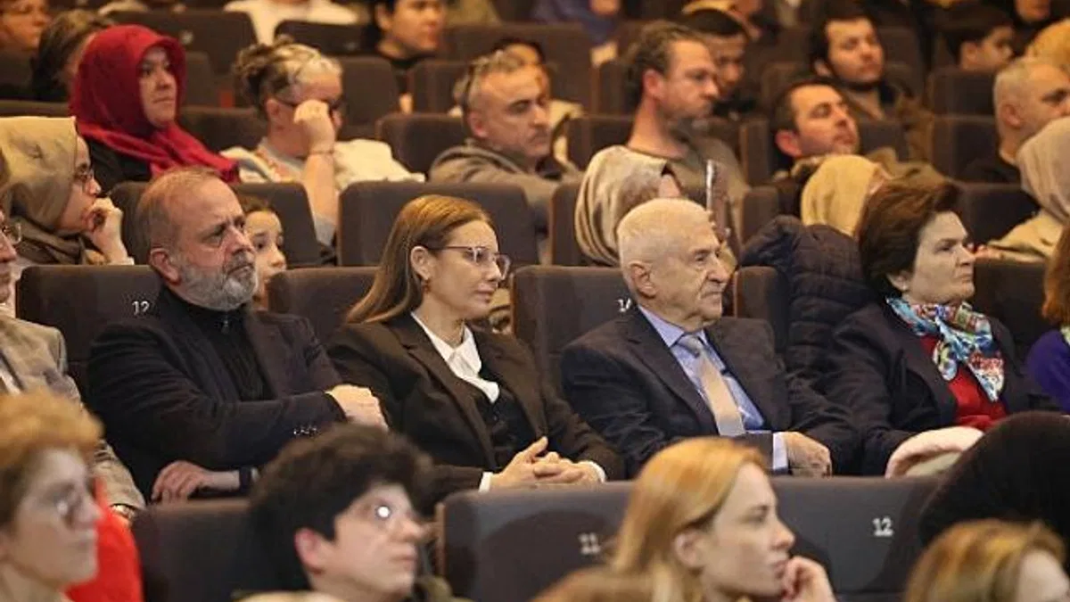 Mevlana aşkı salona sığmadı