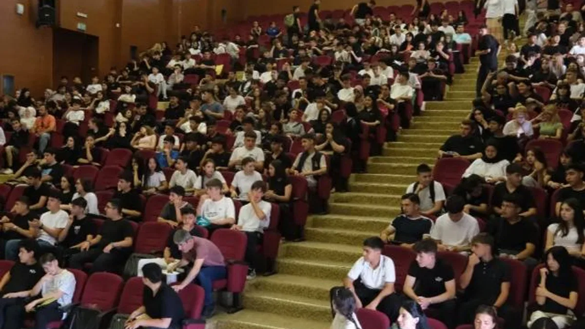 Bursa’da gençler ‘Biyolojik Çeşitliliği Koruma’ panelinde buluştu