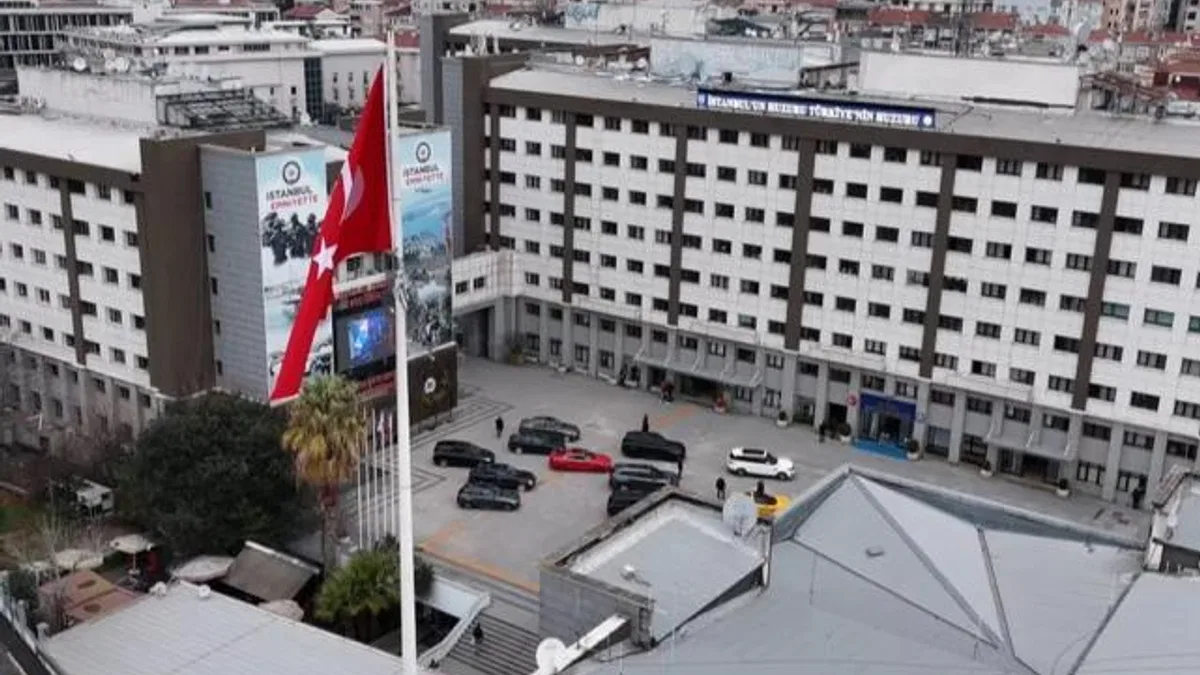 İstanbul’da 11 lüks araç ele geçirildi