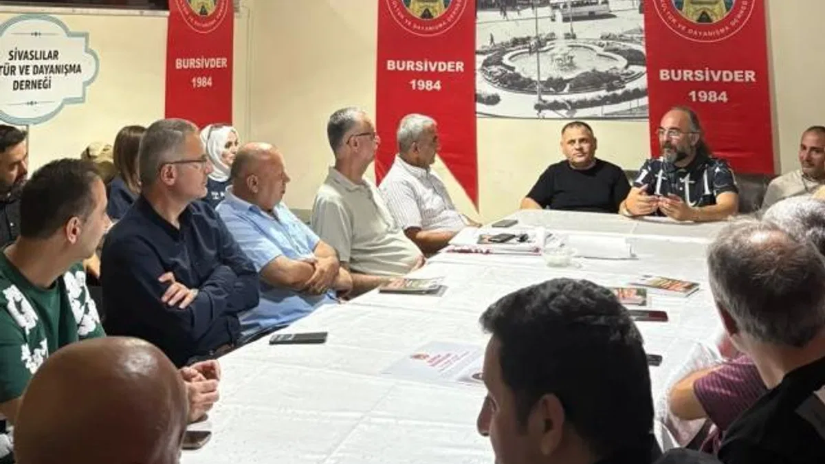 Bursa’da ‘Sivasi Sohbetler’e devam