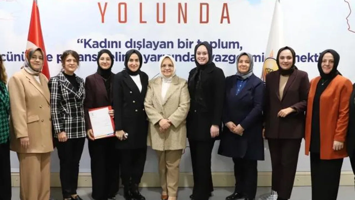 AK Parti Kadın Kolları’ndan 10 ilde bayrak değişimi