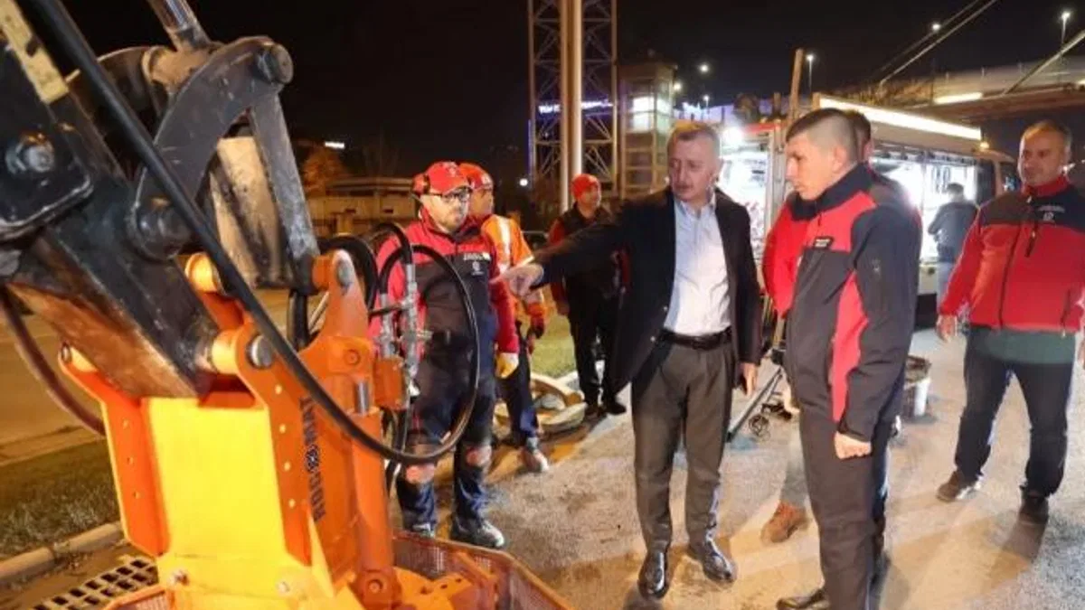 Kocaeli Büyükşehir yeni yıla yol bakımıyla girdi