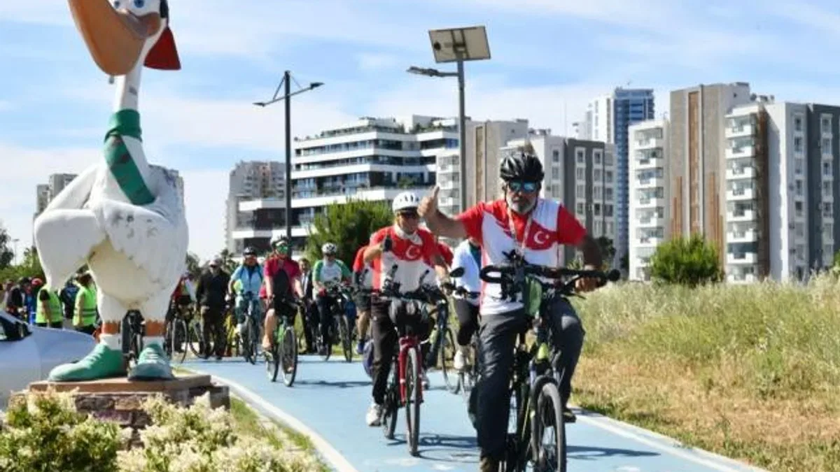 İzmir Çiğli’de pedallar doğa için döndü