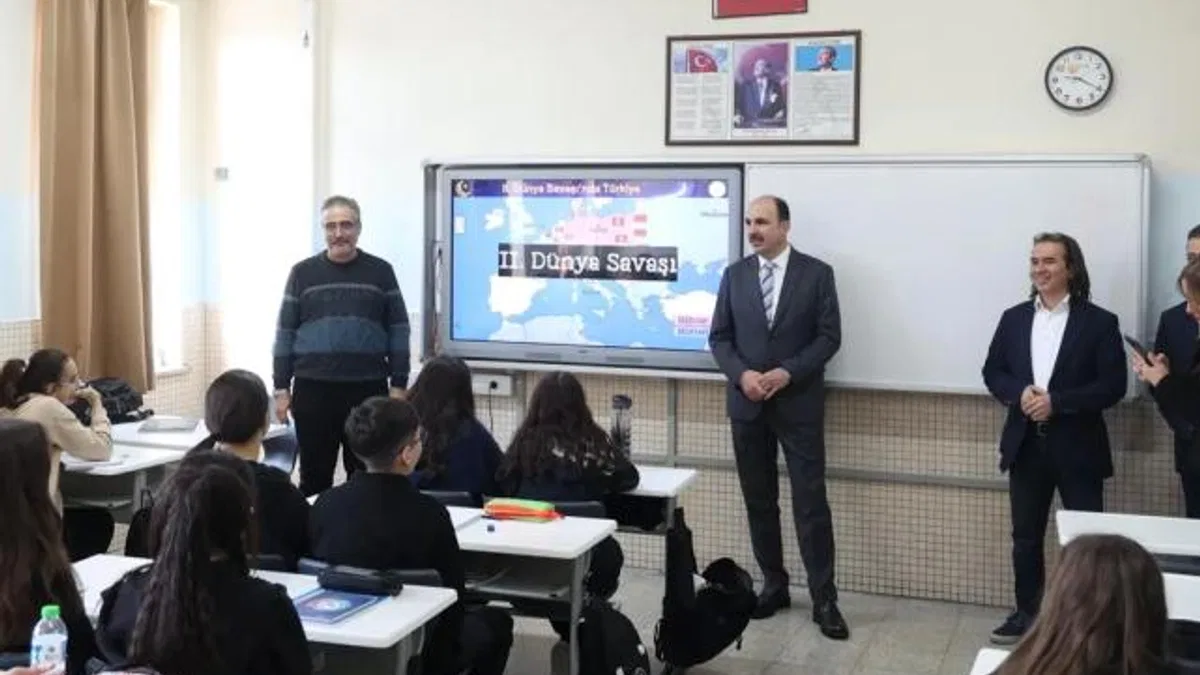 Başkan Altay Konya’da öğrencilerle bir araya geldi