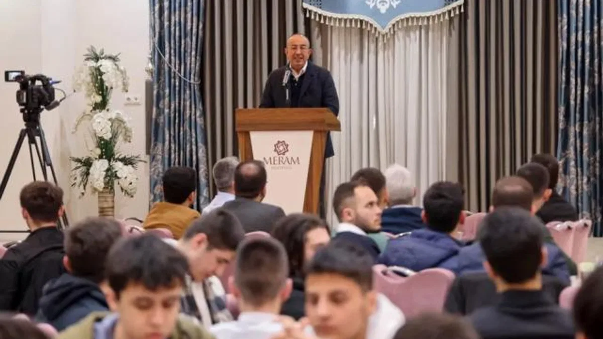 Konya’da ‘Başkan Kavuş gençlerle buluştu’