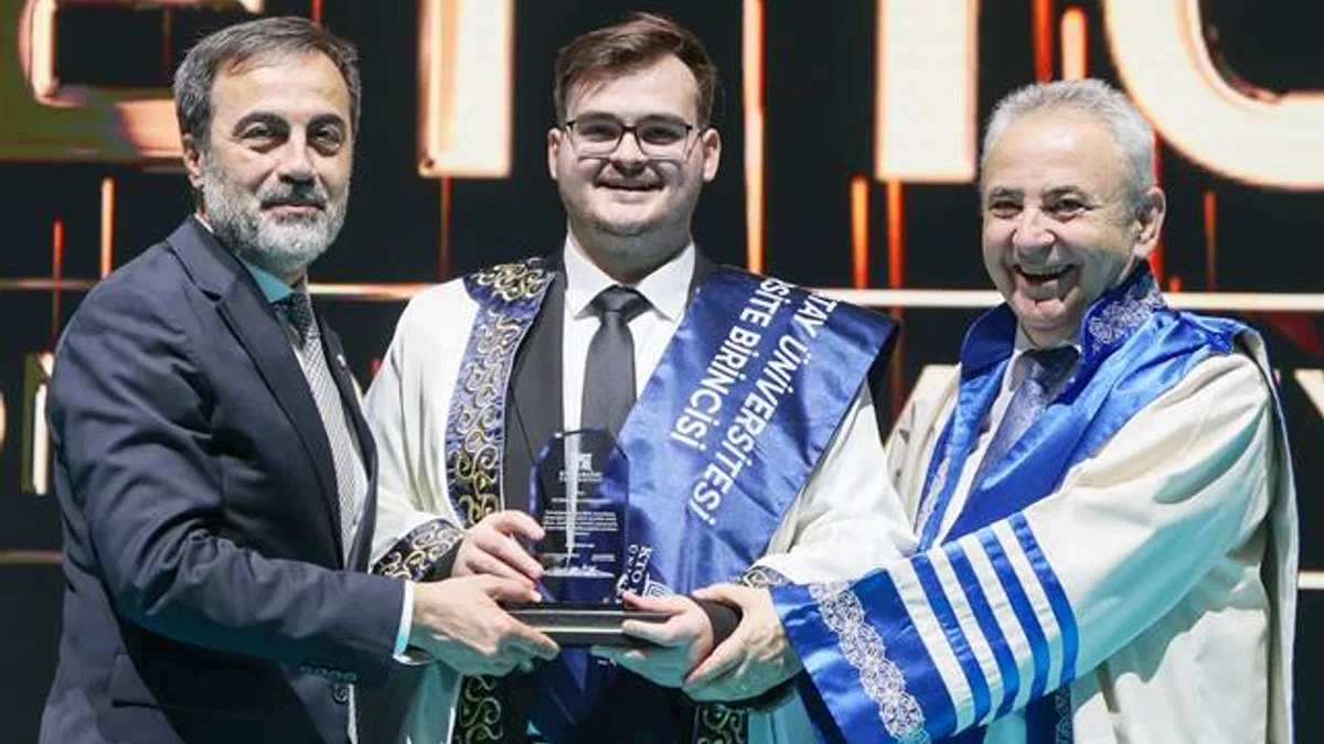 KTO Karatay’da, 13. Dönem mezunları coşkuyla uğurlandı