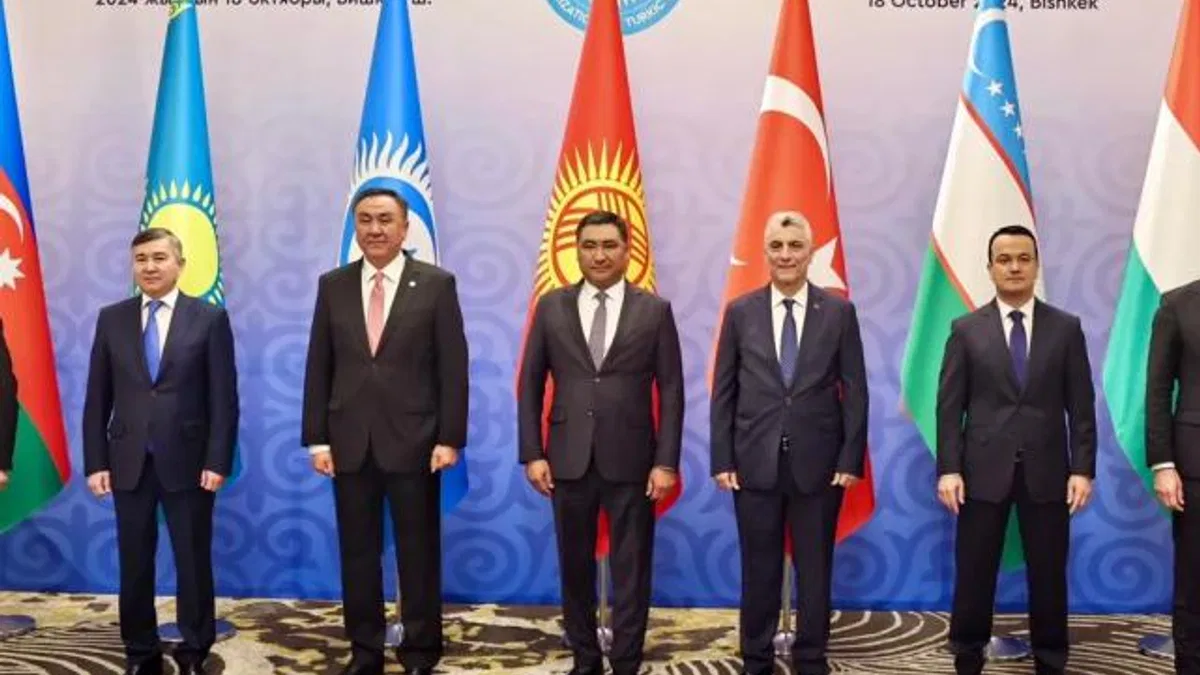 Bakan Bolat Kırgızistan’da